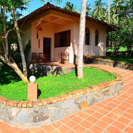 Eva Lanka Hotel - Beach & Wellness Tangalle Buitenkant foto
