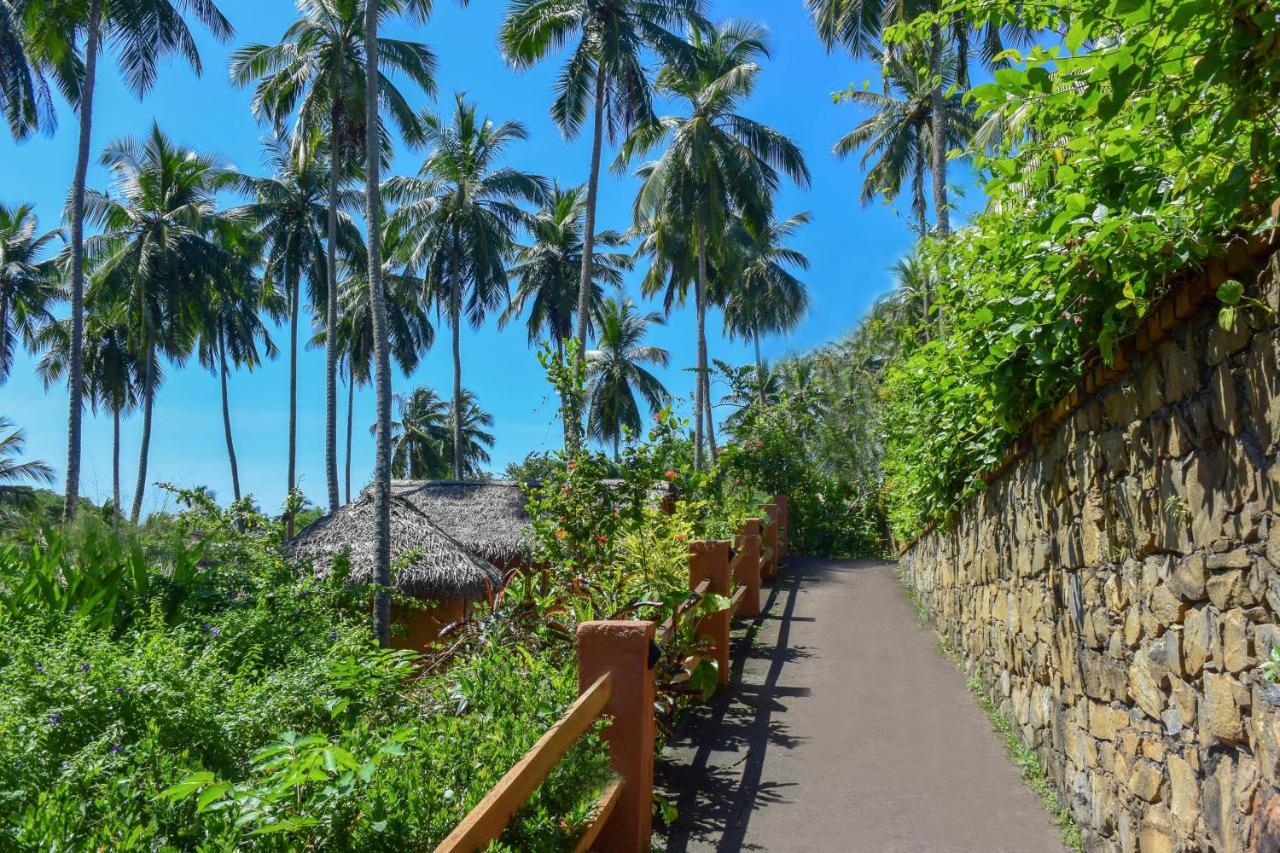 Eva Lanka Hotel - Beach & Wellness Tangalle Buitenkant foto