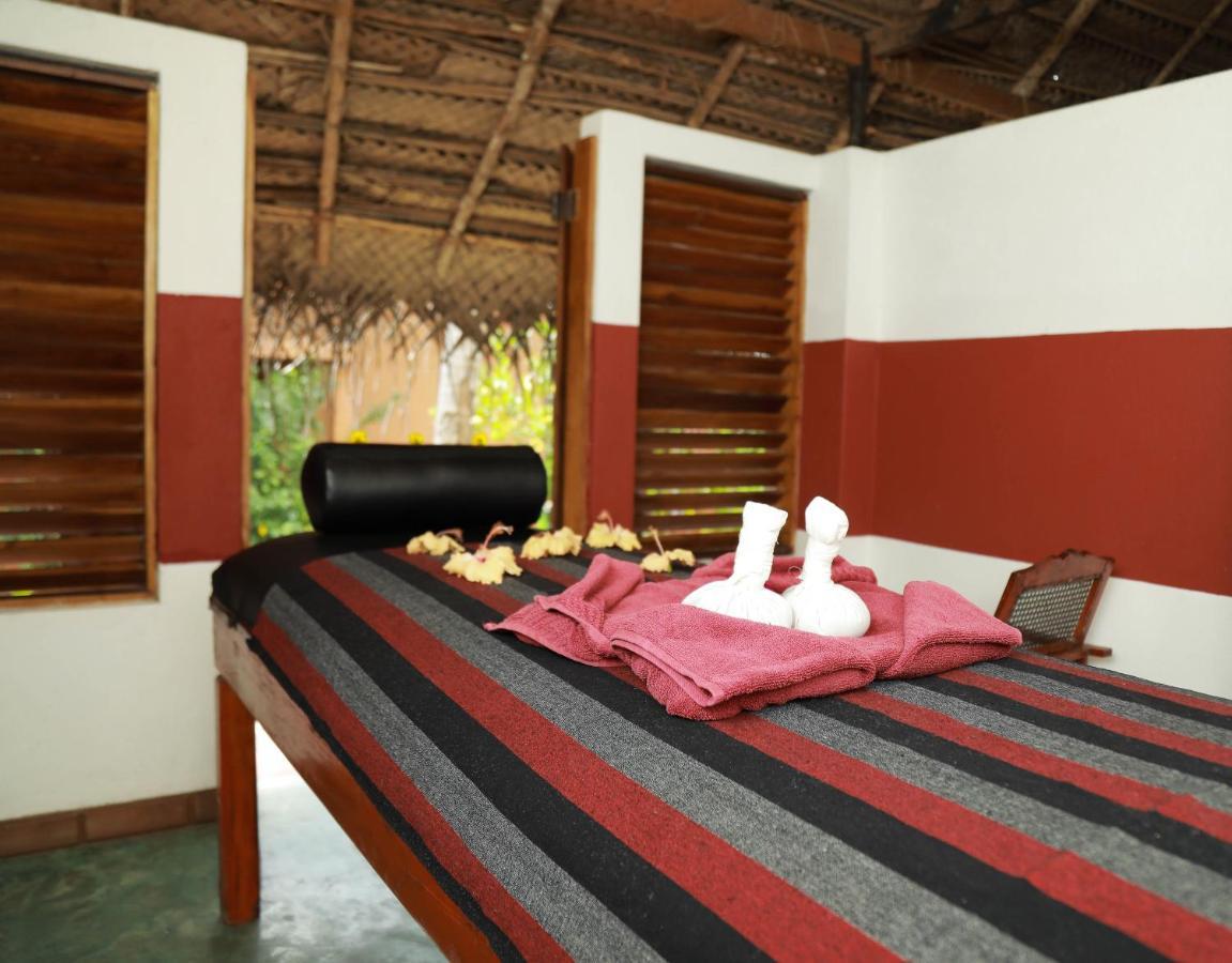 Eva Lanka Hotel - Beach & Wellness Tangalle Buitenkant foto